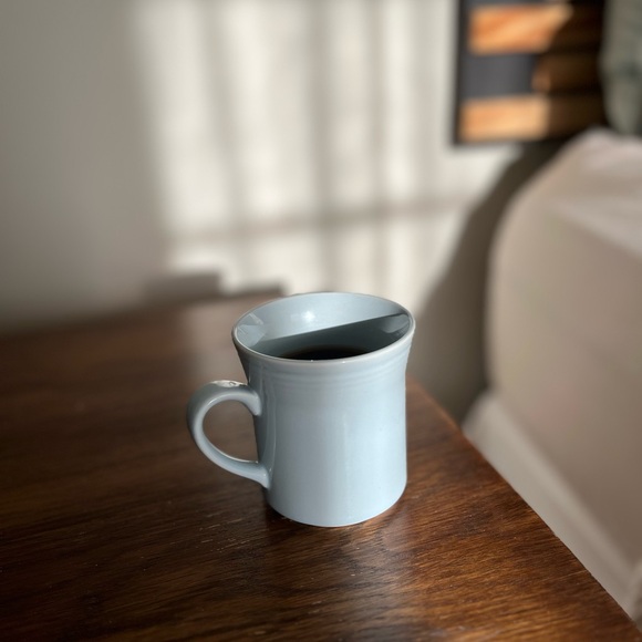 Set of 4 pale blue Color Your Table coffee mugs - Picture 5 of 5